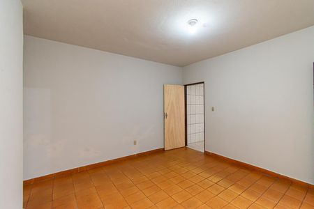 Sala de casa para alugar com 1 quarto, 130m² em Vila Antonieta, São Paulo