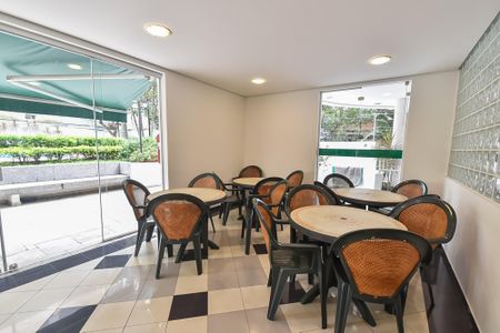 Apartamento à venda com 60m², 1 quarto e 2 vagas Apartamento à venda com 60m², 1 quarto e 2 vagasÁrea comum - Salão de festas