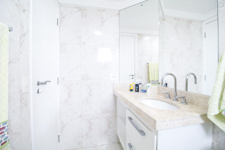 Apartamento à venda com 119m², 3 quartos e 2 vagasBanheiro da Suíte 3