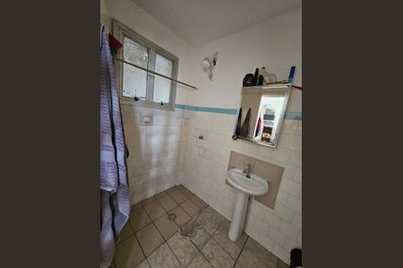 Banheiro de kitnet/studio à venda com 1 quarto, 24m² em Centro Histórico, Porto Alegre