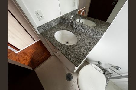 Apartamento à venda com 115m², 3 quartos e 1 vaga Apartamento à venda com 115m², 3 quartos e 1 vagaBanheiro da Suíte