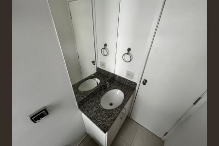 Apartamento à venda com 115m², 3 quartos e 1 vaga Apartamento à venda com 115m², 3 quartos e 1 vagaBanheiro