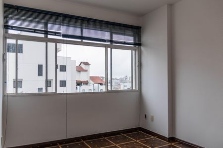 Apartamento para alugar com 80m², 2 quartos e 1 vagaSala