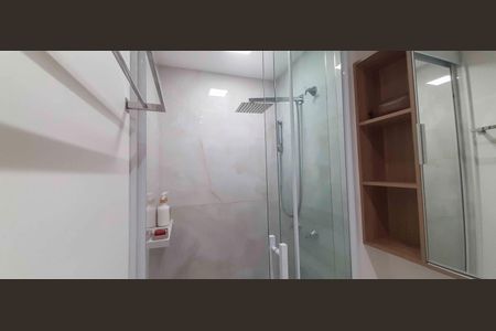 Apartamento à venda com 64m², 2 quartos e 1 vaga Apartamento à venda com 64m², 2 quartos e 1 vagaBanheiro Social