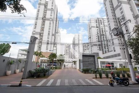 Apartamento à venda com 64m², 2 quartos e 1 vagaFachada e portaria