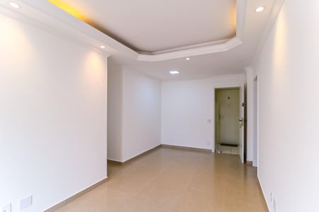 Sala de apartamento para alugar com 2 quartos, 63m² em Todos Os Santos, Rio de Janeiro