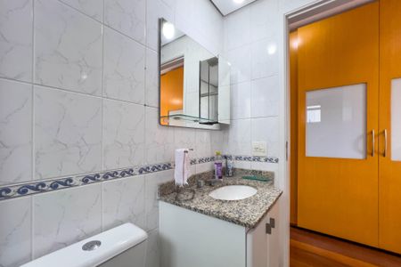Apartamento à venda com 86m², 3 quartos e 2 vagasBanheiro do quarto 1