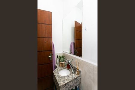 Casa de condomínio à venda com 70m², 2 quartos e 1 vaga Casa de condomínio à venda com 70m², 2 quartos e 1 vagaLavabo