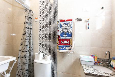 Casa de condomínio à venda com 70m², 2 quartos e 1 vaga Casa de condomínio à venda com 70m², 2 quartos e 1 vagaBanheiro da Suíte 2