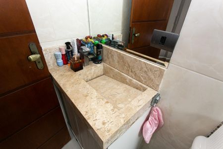 Casa de condomínio à venda com 70m², 2 quartos e 1 vaga Casa de condomínio à venda com 70m², 2 quartos e 1 vagaBanheiro da Suíte 1