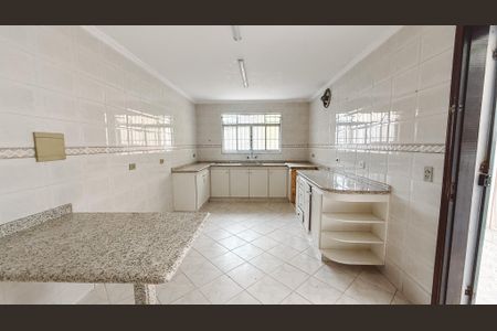 Casa para alugar com 200m², 3 quartos e 1 vagaCozinha