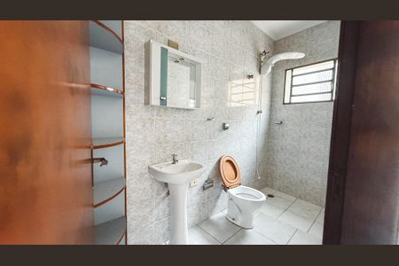 Casa para alugar com 80m², 1 quarto e sem vagaBanheiro