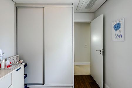 Apartamento à venda com 92m², 2 quartos e 3 vagasQuarto 2