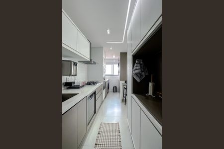 Apartamento à venda com 92m², 2 quartos e 3 vagasCozinha e Área de Serviço