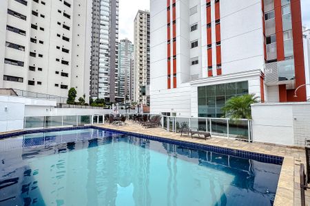 Apartamento à venda com 92m², 2 quartos e 3 vagasÁrea comum - Piscina