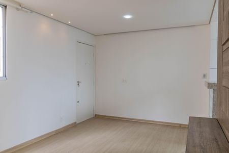 Sala de apartamento para alugar com 3 quartos, 59m² em Padre Eustáquio, Belo Horizonte