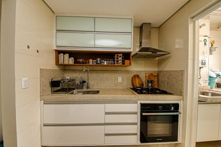 Apartamento à venda com 77m², 2 quartos e 1 vagaCozinha