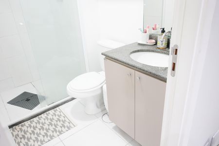 Apartamento à venda com 48m², 2 quartos e 1 vaga Apartamento à venda com 48m², 2 quartos e 1 vagaBanheiro
