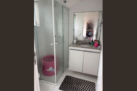 Banheiro de apartamento para alugar com 2 quartos, 60m² em São Domingos, São José dos Pinhais