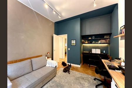 Apartamento para alugar com 130m², 3 quartos e sem vaga