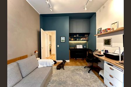 Apartamento para alugar com 130m², 3 quartos e sem vaga