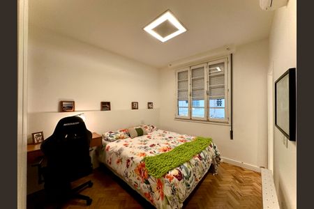 Apartamento para alugar com 130m², 3 quartos e sem vaga