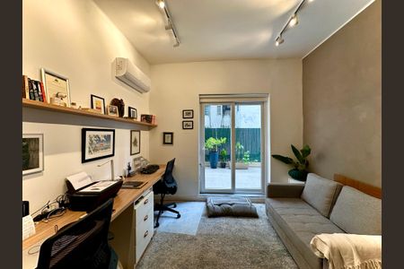 Apartamento para alugar com 130m², 3 quartos e sem vaga