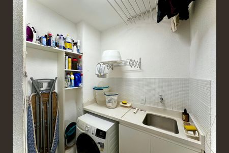 Apartamento para alugar com 130m², 3 quartos e sem vaga