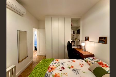 Apartamento para alugar com 130m², 3 quartos e sem vaga