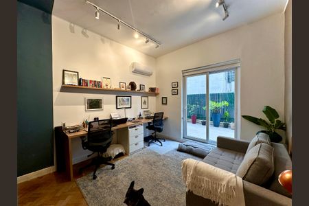 Apartamento para alugar com 130m², 3 quartos e sem vaga