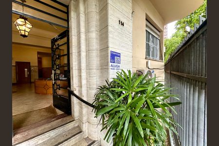 Apartamento para alugar com 130m², 3 quartos e sem vaga