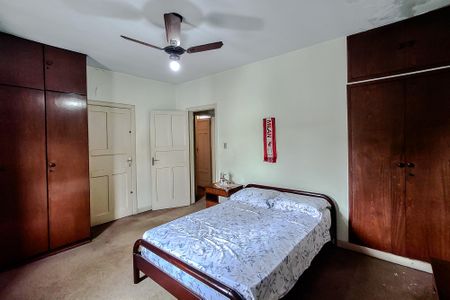 Casa à venda com 300m², 3 quartos e 6 vagasQuarto 4 - Suíte