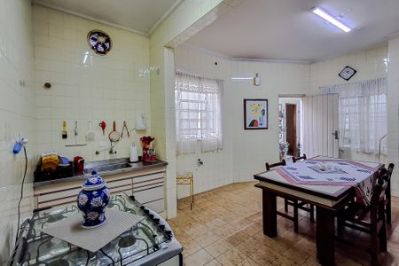 Casa à venda com 300m², 3 quartos e 6 vagasCozinha