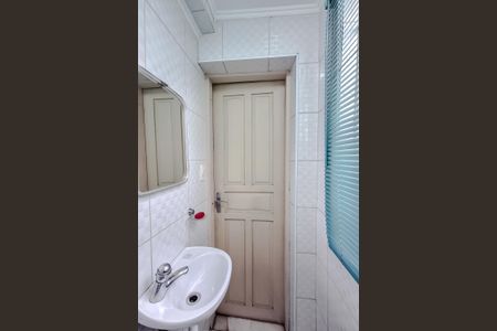 Casa à venda com 300m², 3 quartos e 6 vagasLavabo