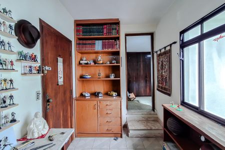 Casa à venda com 300m², 3 quartos e 6 vagasBanheiro