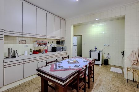 Casa à venda com 300m², 3 quartos e 6 vagasCozinha