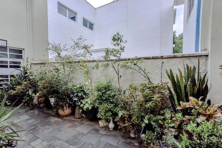 Casa à venda com 300m², 3 quartos e 6 vagasÁrea externa