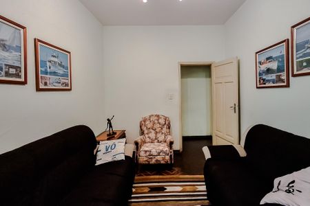 Casa à venda com 300m², 3 quartos e 6 vagasSala de TV