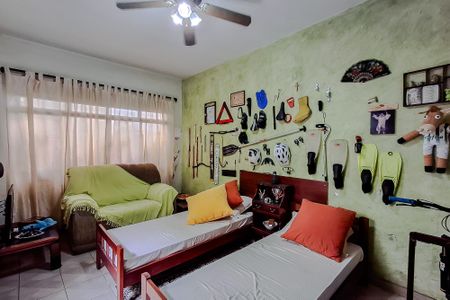 Casa à venda com 300m², 3 quartos e 6 vagasQuarto de Serviço