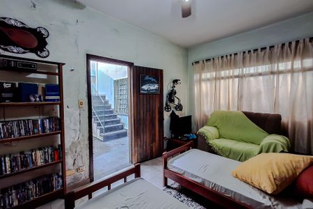 Casa à venda com 300m², 3 quartos e 6 vagasQuarto de Serviço