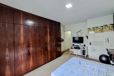 Casa à venda com 300m², 3 quartos e 6 vagasQuarto 2 