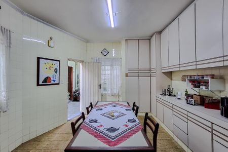 Casa à venda com 300m², 3 quartos e 6 vagasCozinha