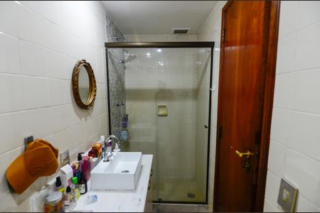 Apartamento à venda com 80m², 2 quartos e 1 vagaBanheiro Social