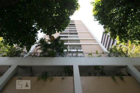 Apartamento à venda com 80m², 2 quartos e 1 vagaFachada