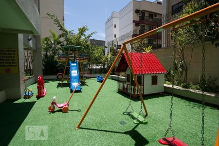 Apartamento à venda com 80m², 2 quartos e 1 vagaÁrea comum