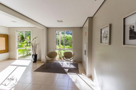 Apartamento à venda com 84m², 2 quartos e 2 vagasHall social