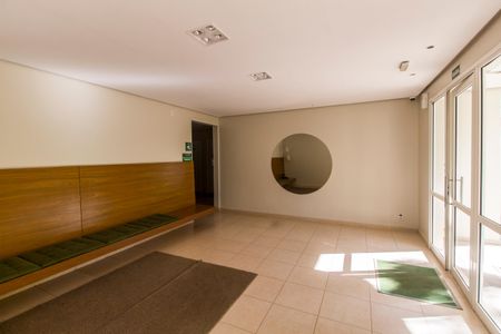 Apartamento à venda com 84m², 2 quartos e 2 vagasHall social