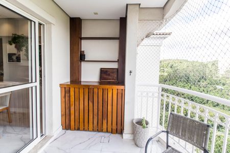 Apartamento à venda com 84m², 2 quartos e 2 vagasVaranda