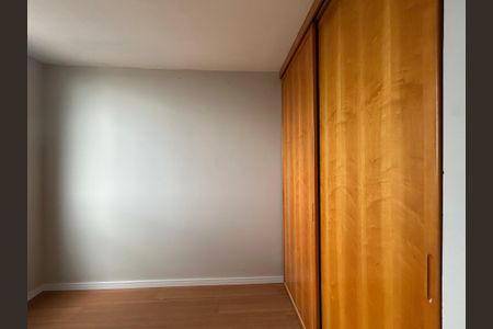 Quarto 1 de apartamento para alugar com 2 quartos, 59m² em Vila Mangalot, São Paulo