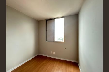 Quarto 1 de apartamento para alugar com 2 quartos, 59m² em Vila Mangalot, São Paulo
